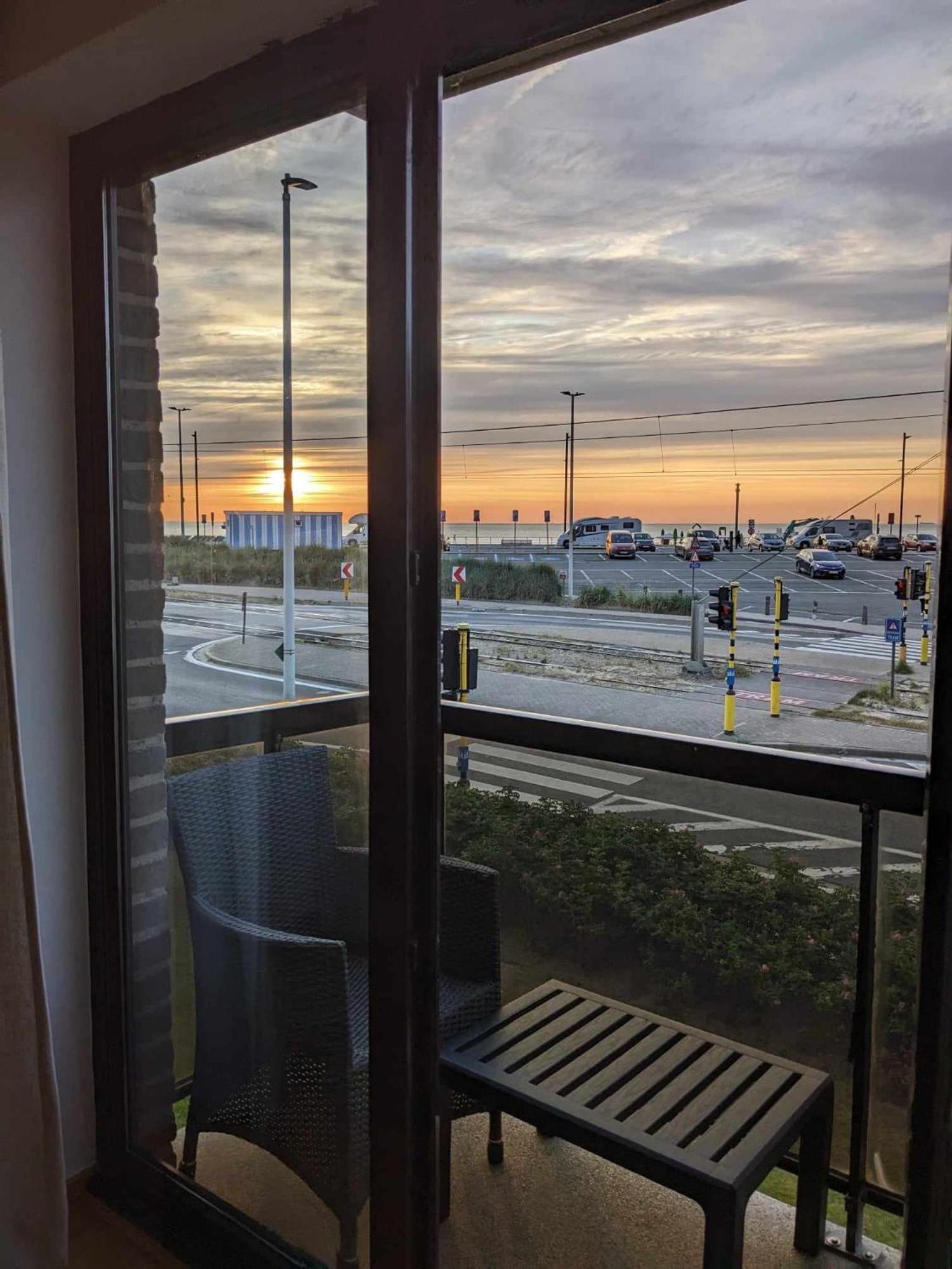 Vista Linda, Leuk Appartement Vlak Bij Zeedijk En Strand Ostende Extérieur photo